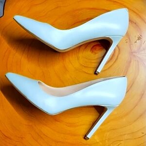 Nine West 'Tatiana' Light Green Leather Stilletos Size 8.5